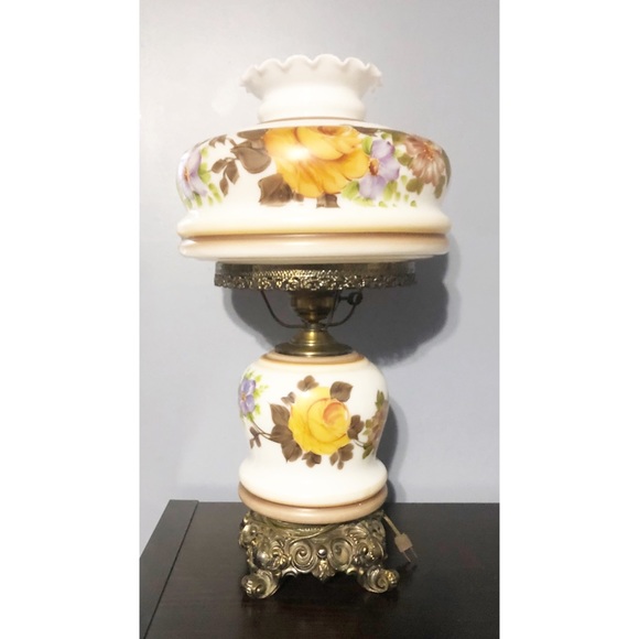 Large Vintage 1960’s Hurricane Table Lamp, GREAT CONDITION